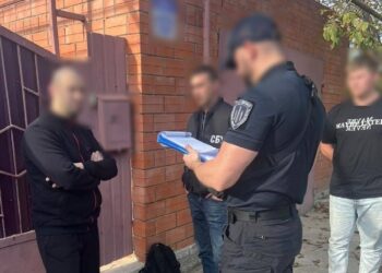 В Одесі скерували до суду справу експоліцейського щодо переправлення призовників до Молдови