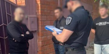 В Одесі скерували до суду справу експоліцейського щодо переправлення призовників до Молдови