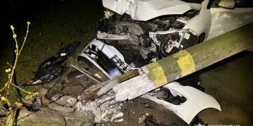 В Умані водій напідпитку в’їхав в електроопору (ФОТО)