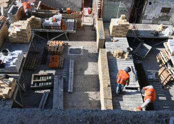 Відбудова будинків у Запоріжжі – у Службі відновлення розповіли, на якому етапі роботи станом на початок березня | Новости Запорожья