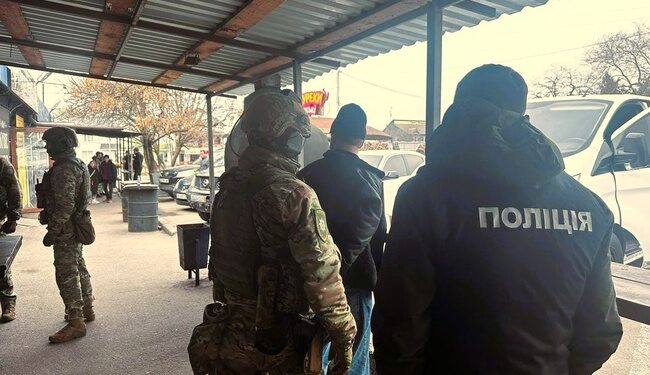 Вимагав 5 тисяч доларів вигаданого боргу: на Миколаївщині затримано злочинця