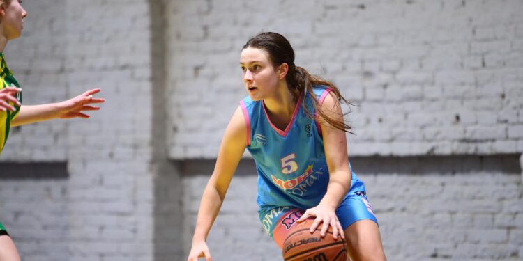 ВЮБЛ серед дівчат 2007-08 року народження: МОБІ виграв два матчі у Чернівцях – Федерація баскетболу України