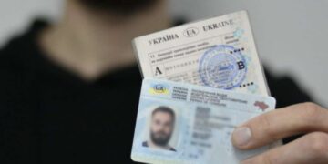Вкрали права: інструкція, як відновити посвідчення водія |  |