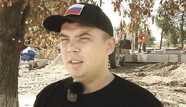 Забезпечував школи російськими підручниками “історії”: гауляйтеру Михайлівки на Херсонщині оголошено підозру