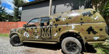 Запорізькі волонтери переобладнують авто для військових | Новости Запорожья