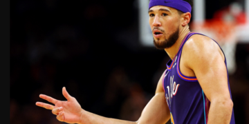 Девін Букер набрав втретє поспіль 50+ очок у грі НБА проти Нью-Орлеан – ВІДЕО | Баскетбол |