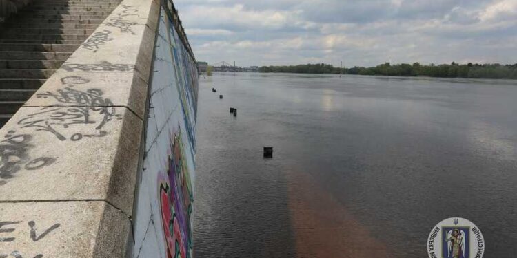У Києві рівень води в річці Дніпро продовжує зростати | Новини Київ