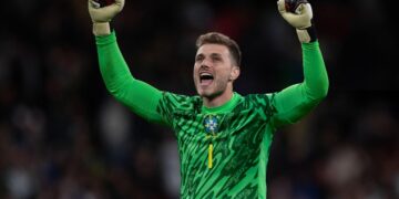 «Бенфика» хочет усилиться вратарем сборной Бразилии