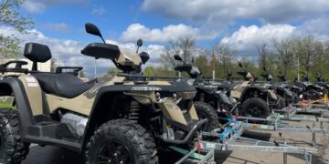 Черкаським захисникам передали 10 квадроциклів та причепів до них