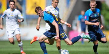 “Динамо” у меншості здобуло перемогу над “Дніпром-1”