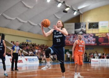 Дніпро здобув перемогу над Черкаськими Мавпами: хайлайти Суперліги Favbet 10 квітня – Федерація баскетболу України