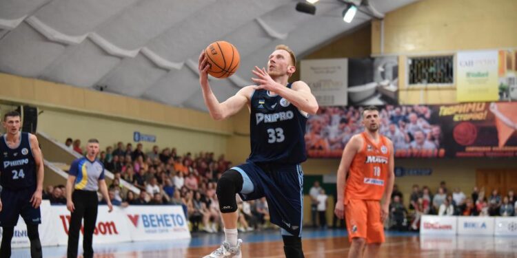 Дніпро здобув перемогу над Черкаськими Мавпами: хайлайти Суперліги Favbet 10 квітня – Федерація баскетболу України