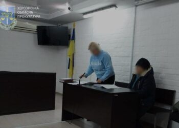Допомогала голосувати “правильно” : судитимуть членкиню окупаційної виборчої комісії