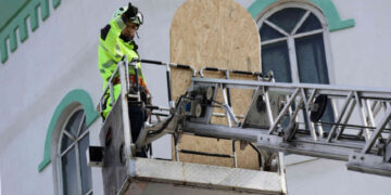 Фахівці ДСНС допомогли усунути наслідки ворожого удару в одному з соборів Запоріжжя | Новости Запорожья