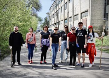 Команда рівненського ЦНАПу долучилася до загальноміської толоки