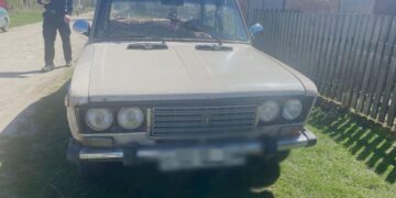 На Шепетівщині автомобілем збило дівчину, яка стояла на узбіччі дороги —Хмельнитчина