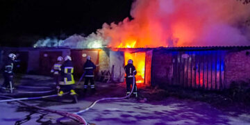 На Уманщині сталося дві пожежі гаражів (ВІДЕО)