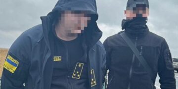 Одеський митник випускав з країни незадекларовану готівку