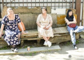 Під приводом попити води обікрали пенсіонерку: у Миколаєві поліцейські затримали трьох зловмисниць » Миколаївський Оглядач