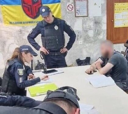 Посадив 9-річну доньку за кермо: поліція знайшла батька