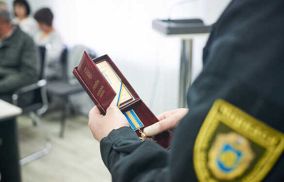 Родинам загиблих військових вручили посмертні нагороди