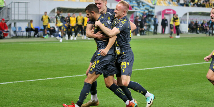 “Рух” здобув перемогу над ЛНЗ