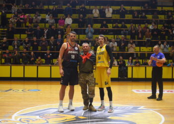 Штурмовик полку Сафарі Олександр Хмельовський відкрив матч бронзової серії Суперліги – Федерація баскетболу України