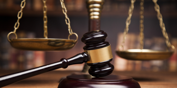 Суд визнав правомірність нарахування штрафних санкцій платнику за несвоєчасну реєстрацію податкових накладних