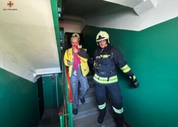 У Черкасах на пожежі евакуйовано господаря квартири  — Новости Черкасс