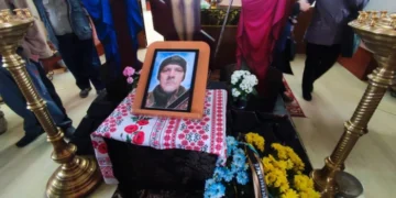 У Херсоні попрощалися із загиблим військовослужбовцем