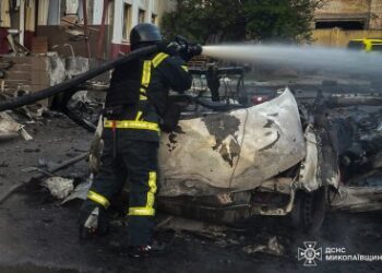 У Миколаєві під час гасіння пожежі постраждало 5 рятувальників 24.04.2024 » Миколаївський Оглядач