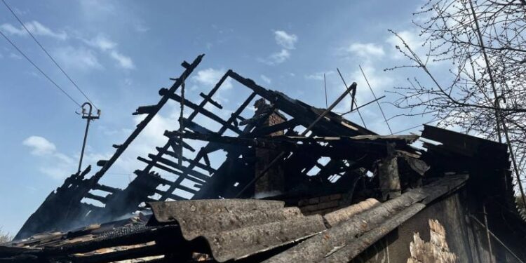 У Шепетівці вщент згорів житловий будинок, у Хролині горіла господарча будівля —Хмельнитчина