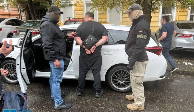 В Одесі затримали поліцейського, якого підозрюють у допомозі п`яним водіям