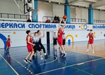 ВЮБЛ серед юнаків 2010 року: в Рівному та Черкасах пройшли матчі за 9-16 місця – Федерація баскетболу України