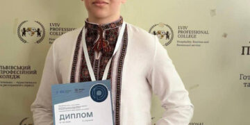 Восьмикласник з Коломиї став призером Всеукраїнської олімпіади з біології