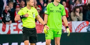 Вратаря «Астон Виллы» наказали за поведение в еврокубках