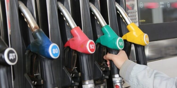 За тиждень в Україні середня роздрібна ціна на бензин марки А-95 зросла на 38 копійок до 54,39 грн/л – Экономика