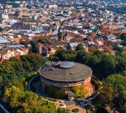 Зрізання дерев на Цитаделі — бракує 700 тисяч гривень