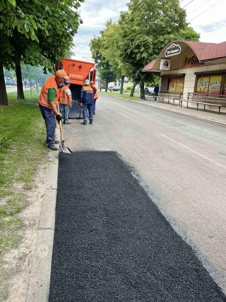 Ремонт дороги по бульвару Шевченка