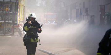 Під час пожежі на підприємстві в Черкасах постраждав чоловік (ФОТО) – Новини Черкасс