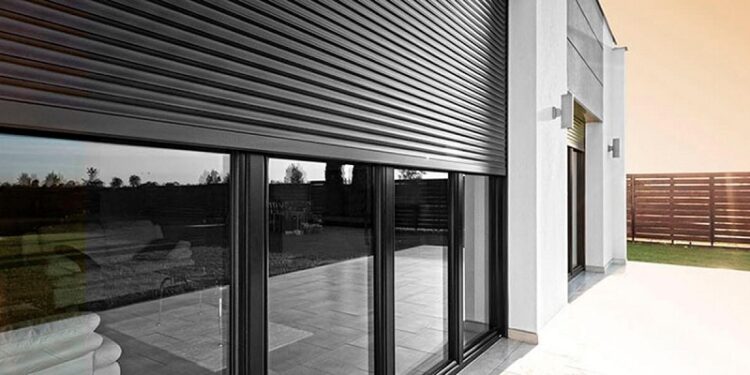 Установка защитных роллет: пошаговое руководство: Подробная инструкция по самостоятельной установке защитных роллет.