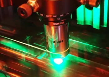 Розроблено новий спосіб управління та маніпулювання оптичними сигналами — ТЕХНОЛОГИИ