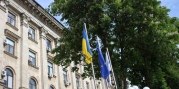 До Дня Європи у Миколаєві урочисто підняли прапор Євросоюзу » Миколаївський Оглядач