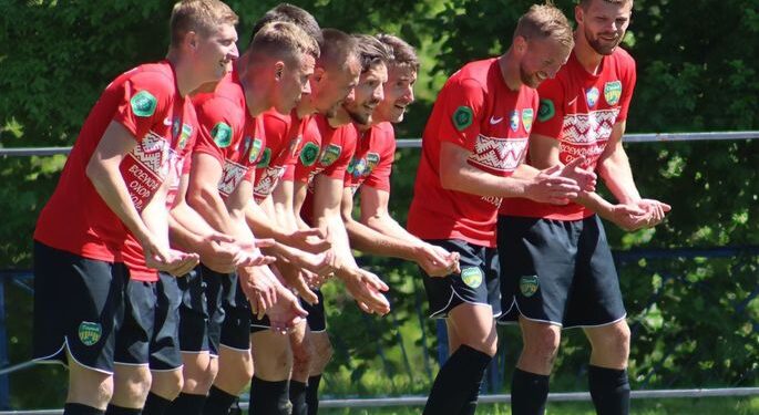 Друга ліга. Сенсація у Звягелі, дебютна перемога Кременя-2