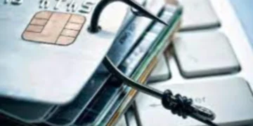 Фейкова матеріальна допомога: двоє херсонців втратили гроші через дії шахраїв