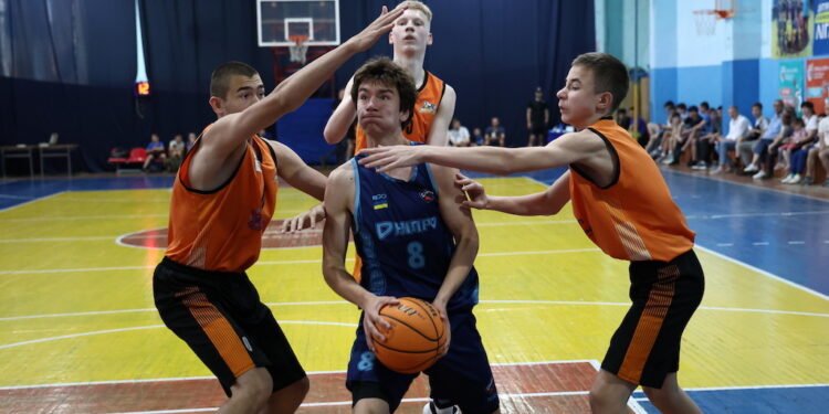 Фінал чотирьох ВЮБЛ серед юнаків 2009 року: фотогалерея – Федерація баскетболу України