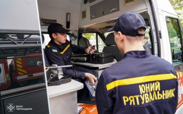 Юні рятувальники завітали на екскурсію до вогнеборців — Новости Черкасс