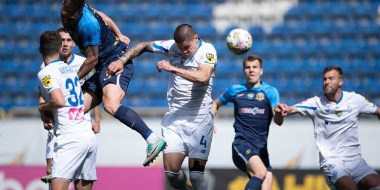 Киевское «Динамо» на последних минутах вырвало победу у «Днепра-1» в УПЛ