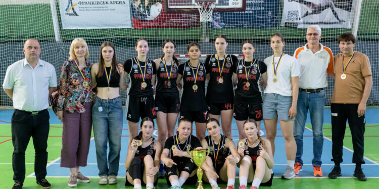 «Молодіжна ліга 2024» (жiнки): результати та фотогалерея вирiшальних матчiв у Івано-Франківську – Федерація баскетболу України