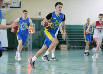 Молодіжна ліга в Пущі-Водиці: фотогалерея першого ігрового дня – Федерація баскетболу України